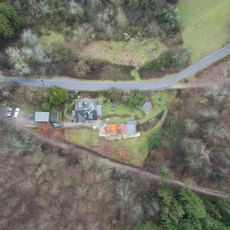 Schoenes Forsthaus Mitten In Der *