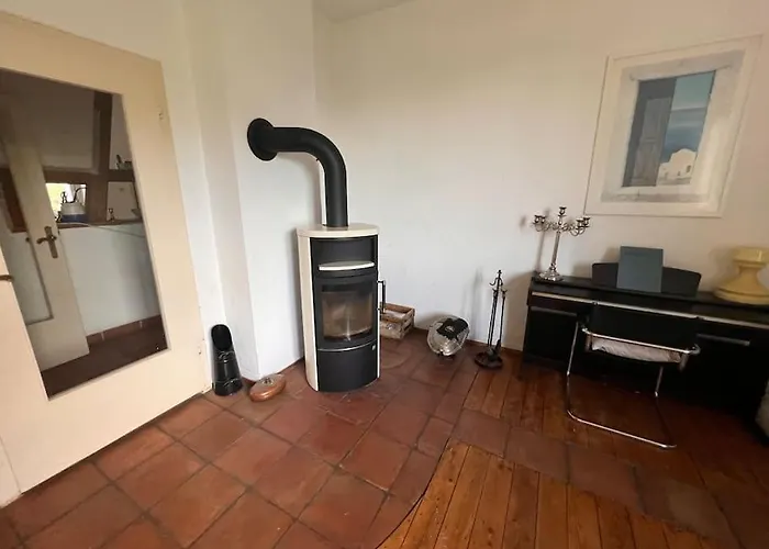 Schoenes Forsthaus Mitten In Der *