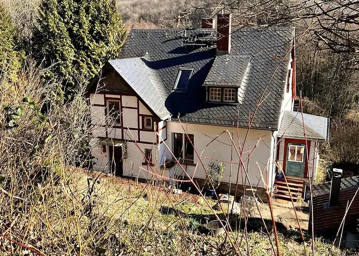 Schoenes Forsthaus Mitten In Der *