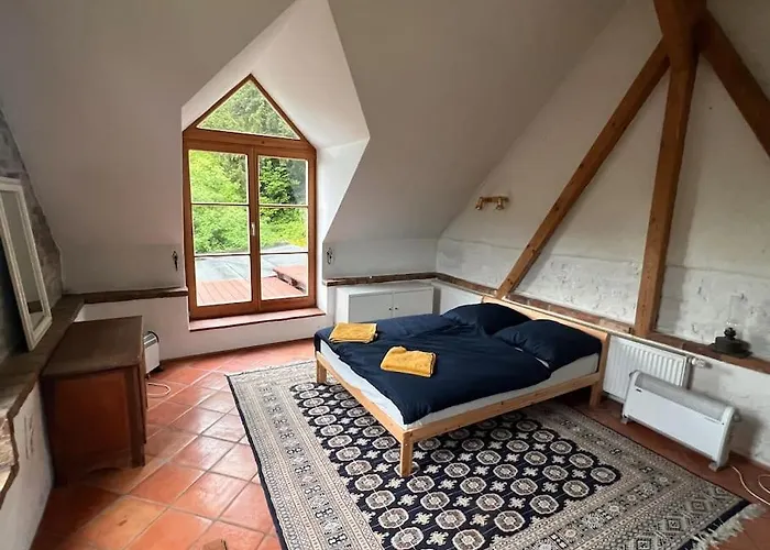 Schoenes Forsthaus Mitten In Der