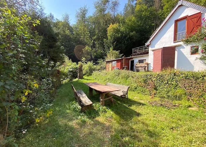 Schoenes Forsthaus Mitten In Der *