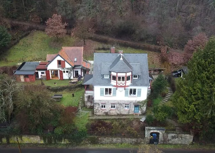 Schoenes Forsthaus Mitten In Der Nyaraló *